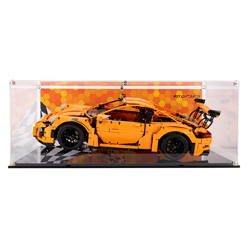 You will spend hours playing with this Lego Porsche 911 GT3 RS