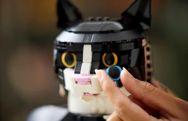 LEGO 21349 Ideas Tuxedo Cat