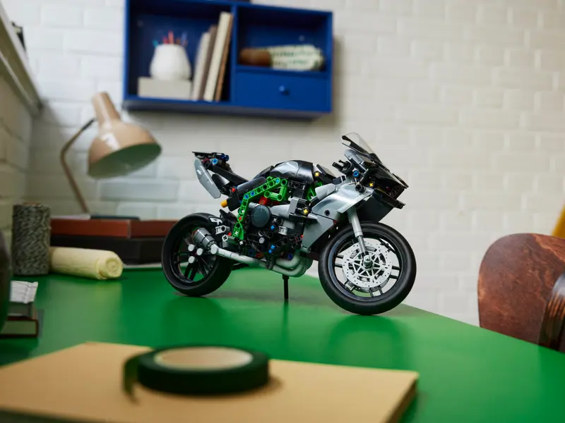 LEGO 42170 Technic Kawasaki Ninja H2R Motorcycle