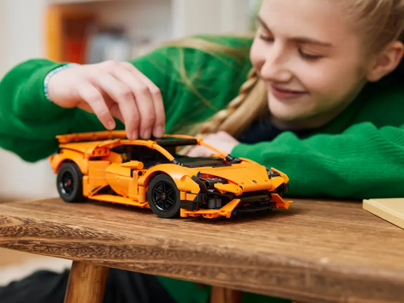 LEGO 42196 Technic Lamborghini Huracán  Tecnica Orange