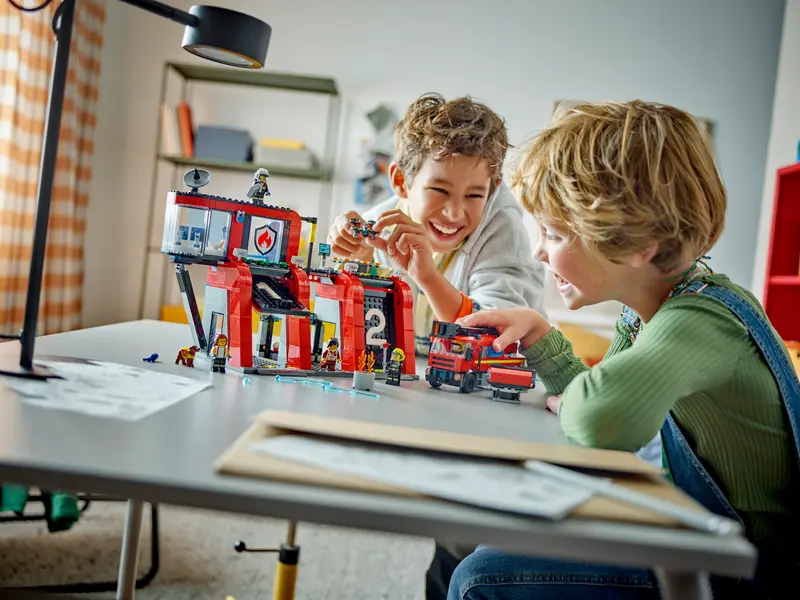 LEGO 60414 City Fire Station with Fire Truck