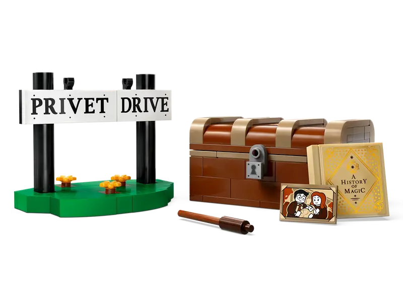 LEGO® 76425 Harry Potter™ Hedwig™ at 4 Privet Drive