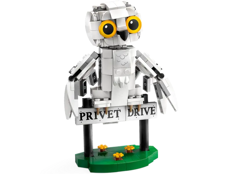 LEGO® 76425 Harry Potter™ Hedwig™ at 4 Privet Drive