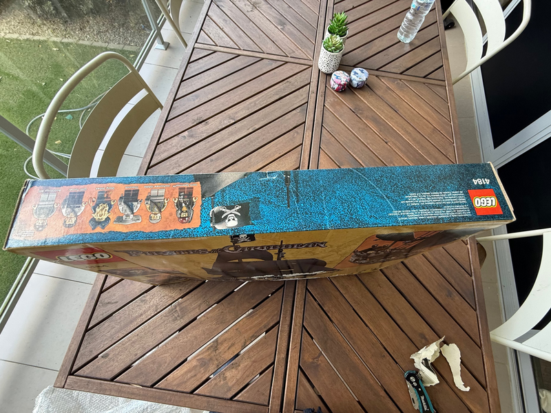 LEGO® 4184 Pirates of the Caribbean The Black Pearl (Box has some damage)