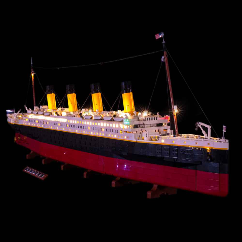 Light My Bricks LEGO Titanic