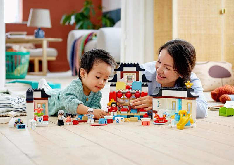 LEGO® 10943 DUPLO® Happy Childhood Moments - My Hobbies