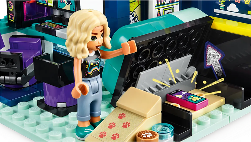 LEGO® 41755 Friends Nova's Room - My Hobbies