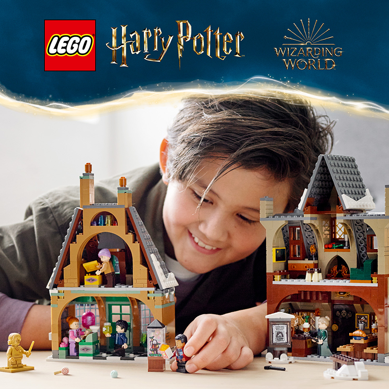 LEGO Harry Potter Hogsmeade Village Visit